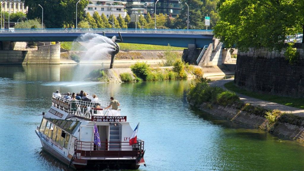 312000848-9-8efe28cbb7b24e7d933b576d17f6f40b