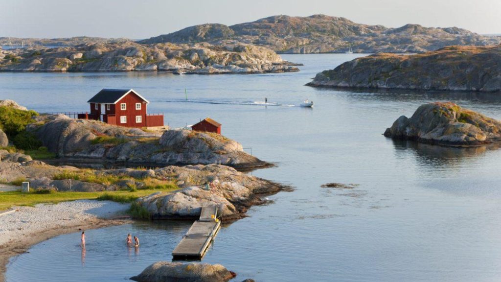 Bathing-in-Sea-Skrhamn-Tjorn-Sweden