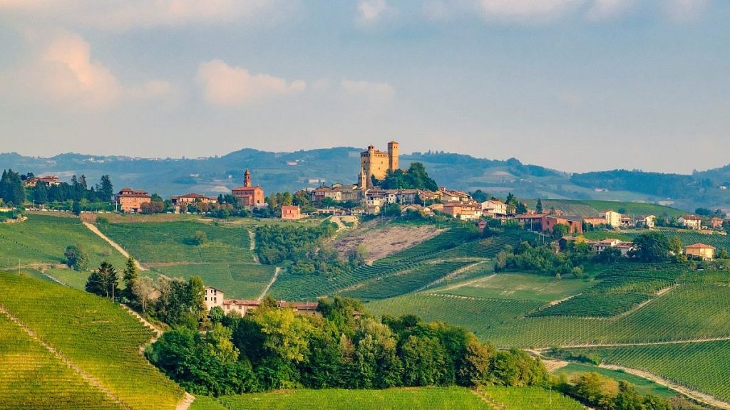 Langhe_Piemont_italien-1200x700