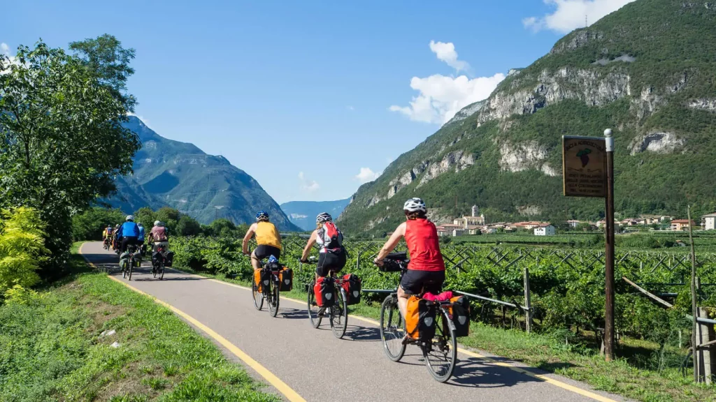 Piste-Ciclabili-Trenitno-Camping-Zoo