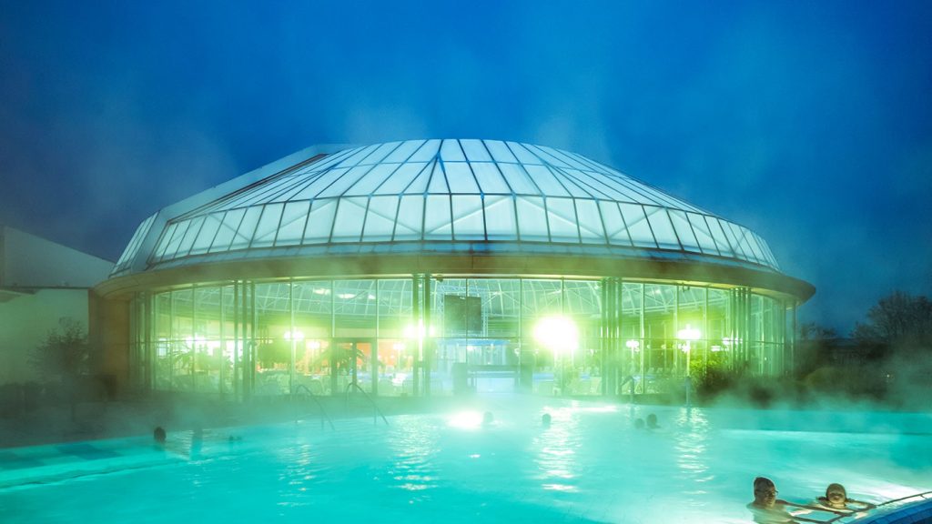 Therme_Abend