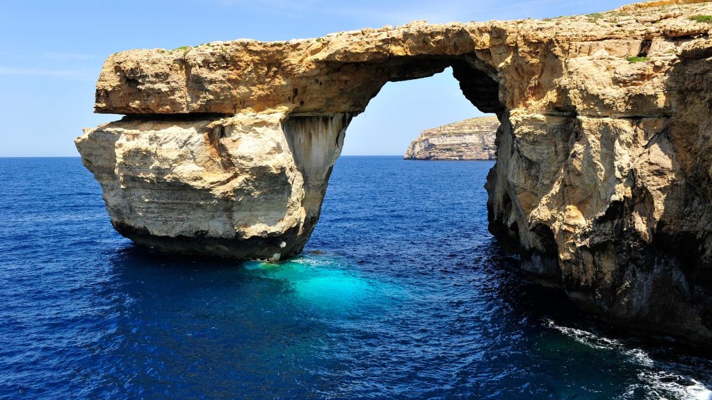 azure-window-6697093_1920