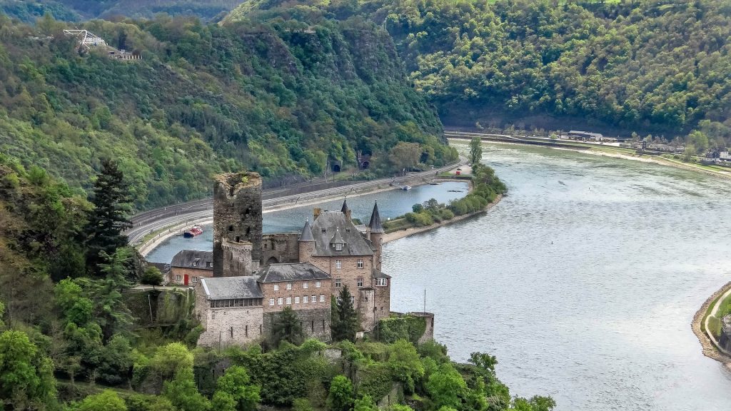 castle-katz-2254756_1920