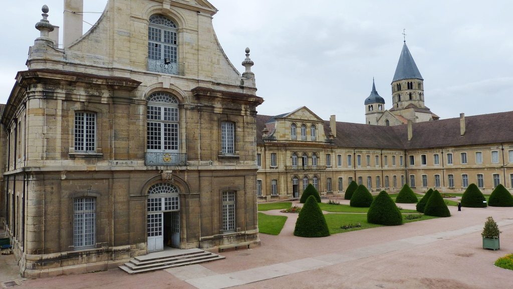 cluny-1583894_1920