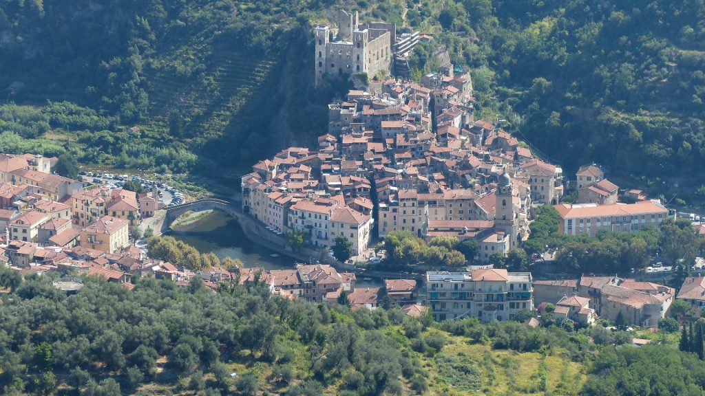 dolceacqua-186350_1920