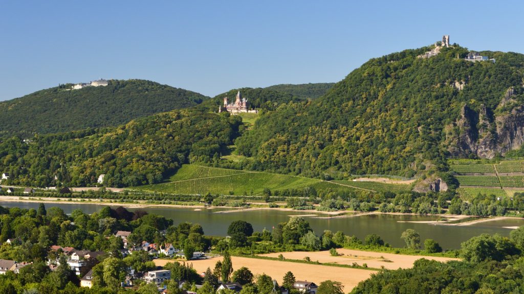 dragon-rock-3512650_1920