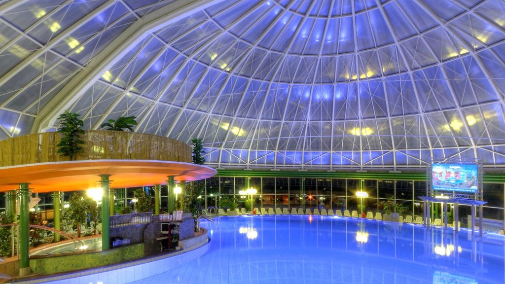 schwabentherme-Thermalbad_Vorderansicht1