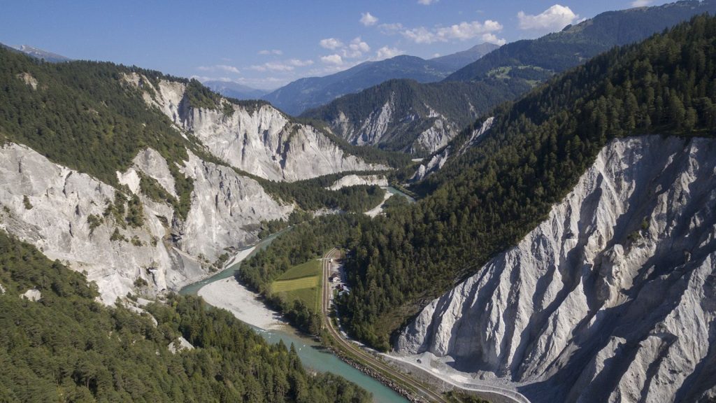 sommer-rheinschlucht_fullwidth